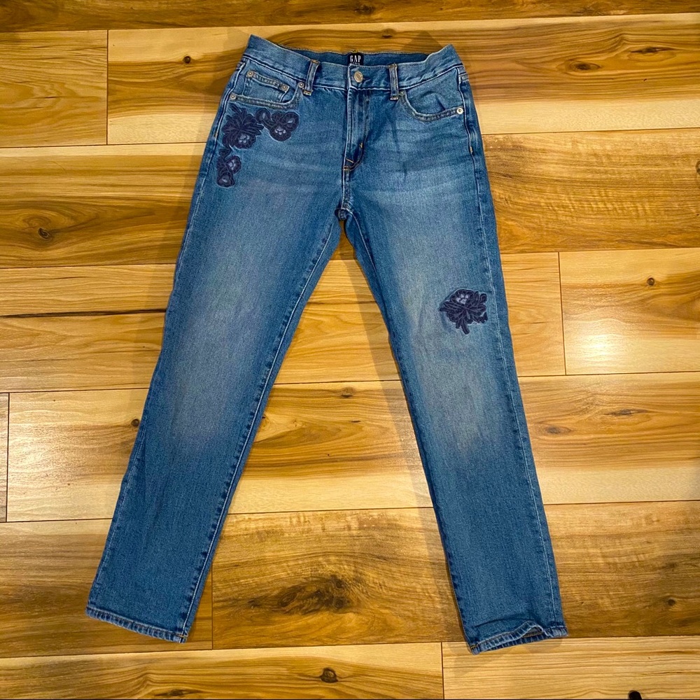 Gap Medium Wash Embroidered Jeans Girlfriend